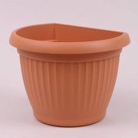 Горшок пластмассовый настенный Terra терракотовый 18см.