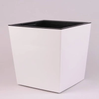 Горшок пластмассовый с вкладом URBI SQUARE LOW матовый белый 23х23см.