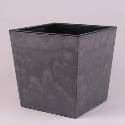 Горшок пластмассовый с вкладом URBI SQUARE LOW BETON EFFECT маренго 23х23см.