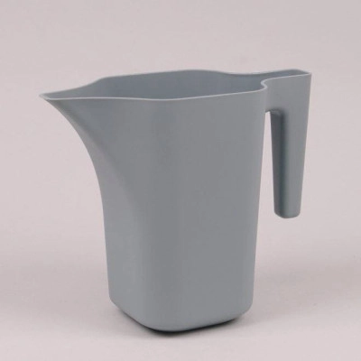 Поливалка пластмасова Jug світло-сіра 1.8 л. 93042